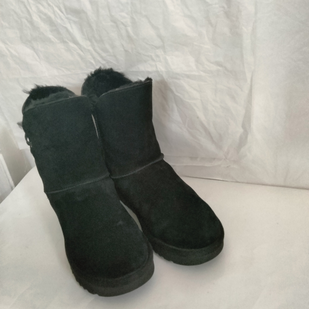 Ugg Constantine Genuine Shearling Black Boot 9 - image 8